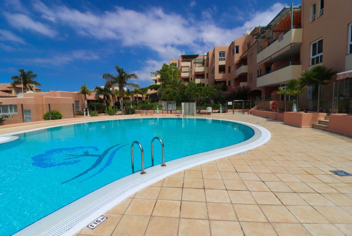 Beautiful outdoor pool with sea views in Costa Adeje, Los Almendros apartment complex